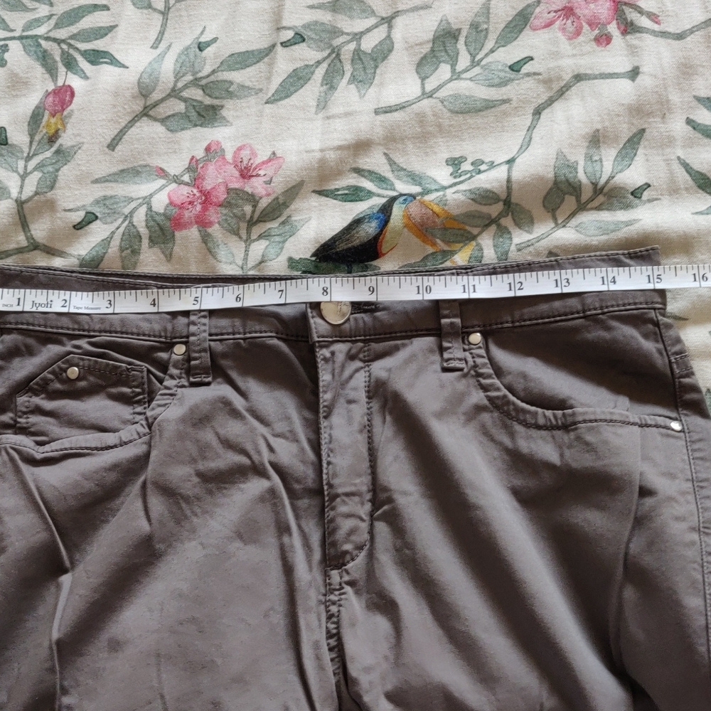 Trussardi Jeans (Italy), Classical, Olive colour, size L 🇮🇹 - Picture 9 of 9